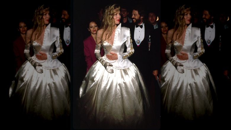 Kim Basinger at the 62nd Annual Academy Awards in 1990