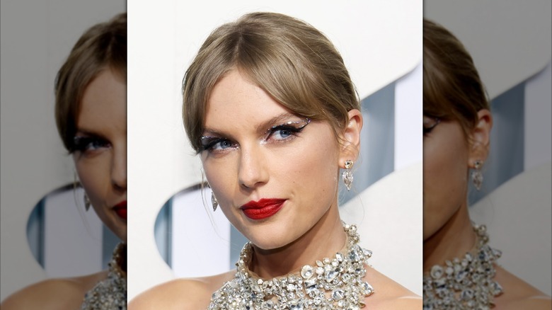 Taylor Swift in silver sparkles at the 2022 VMAs