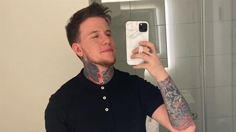 Landon Reed posing