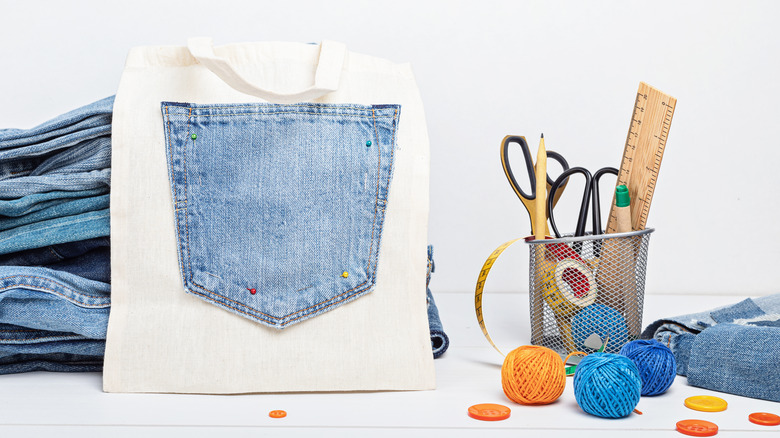Tote bag with denim pocket