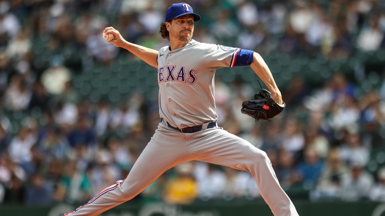 Jacob DeGrom throwing a ball during a baseball game