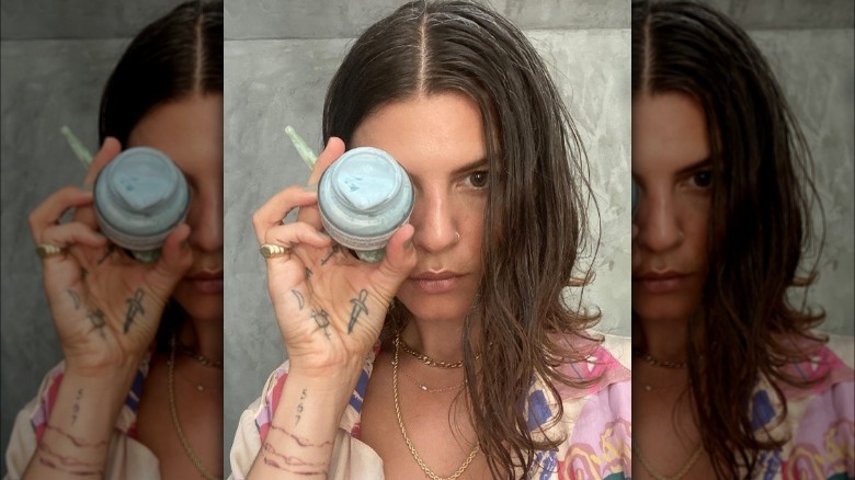 Gloria Noto posing