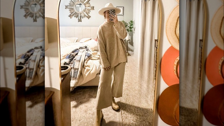 Beige outfit