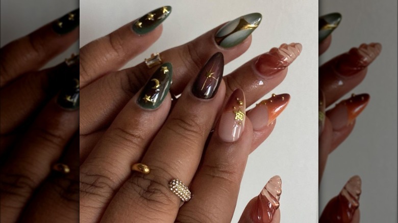 Chrome manicure