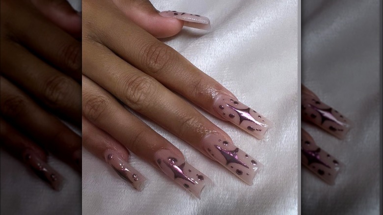 Chrome nail art