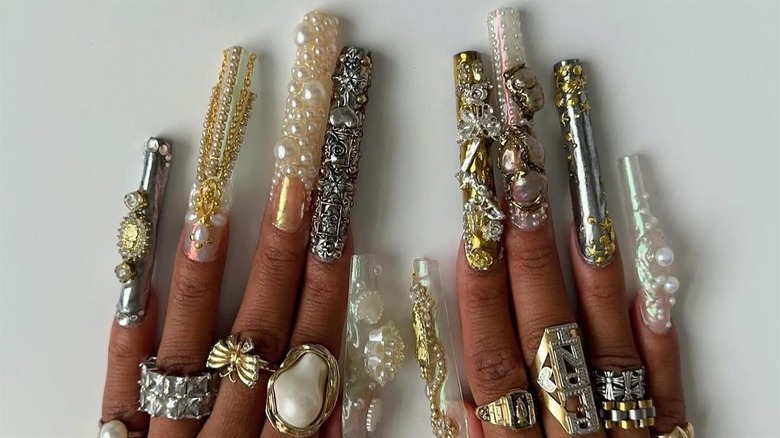 Nail charm manicure