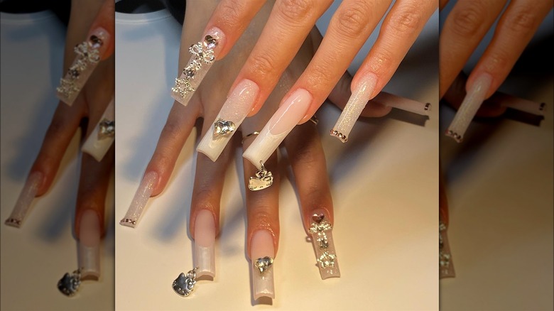 Dangling charms nails