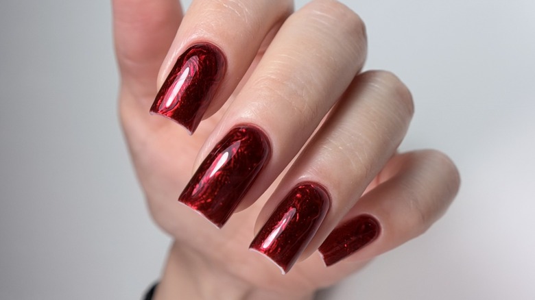 Red chrome short nails
