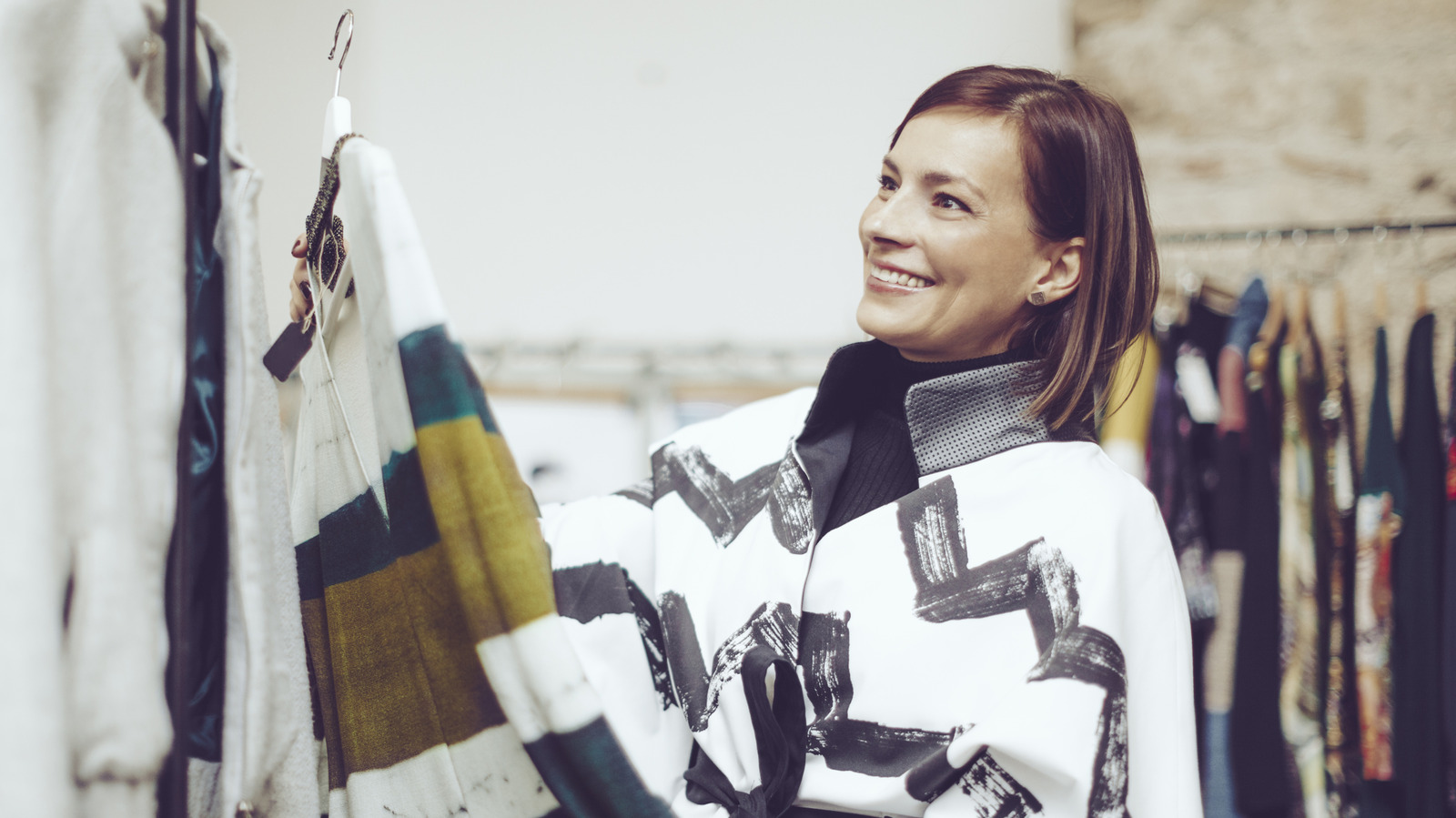 4 Of The Best Youthful Fashion Trends For Women Over 40 This Winter