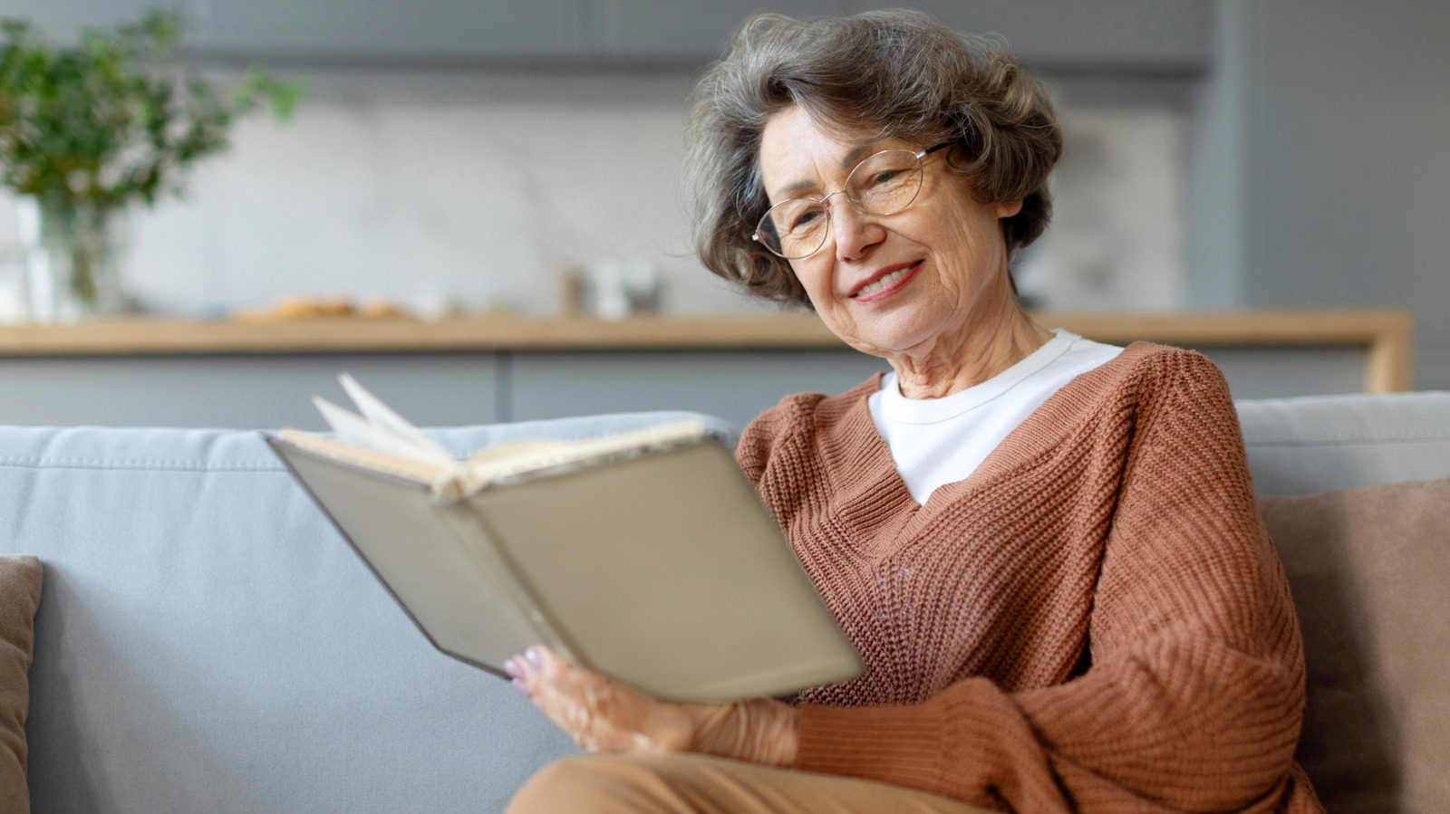 5 Books With Older Main Characters That Are Perfect To Read In Your Late 60s & Beyond - Women
