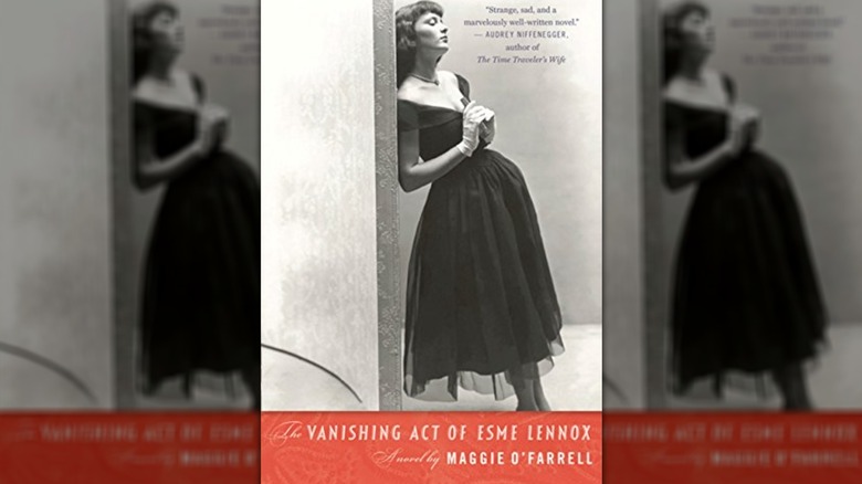 The cover of The Vanishing Act of Esme Lennox