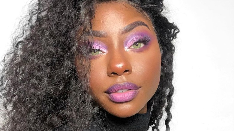 purple eyeshadow