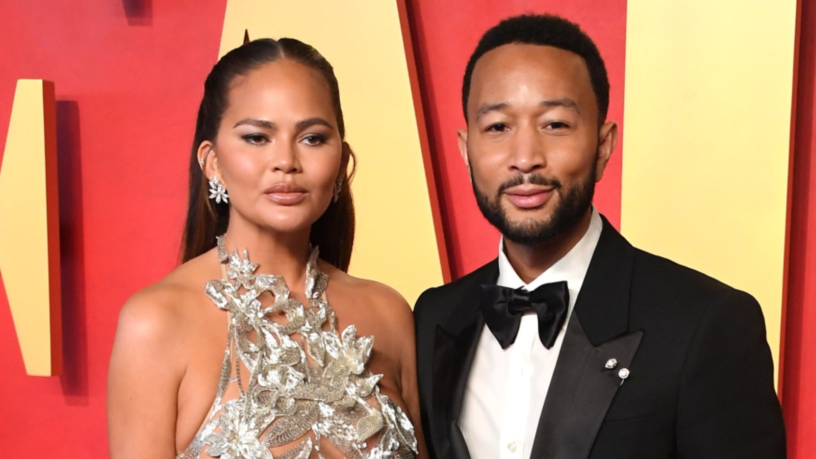 5 Red Flags We Can't Help Noticing In Chrissy Teigen And John Legend's