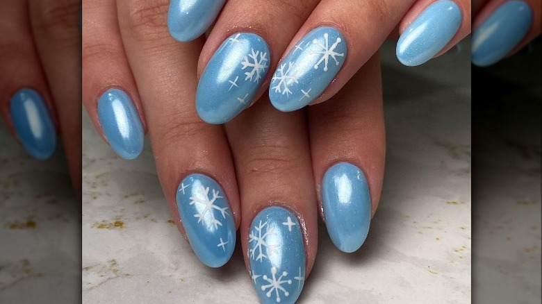 blue snowflake nails