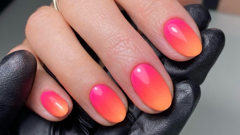 Short ombre nails