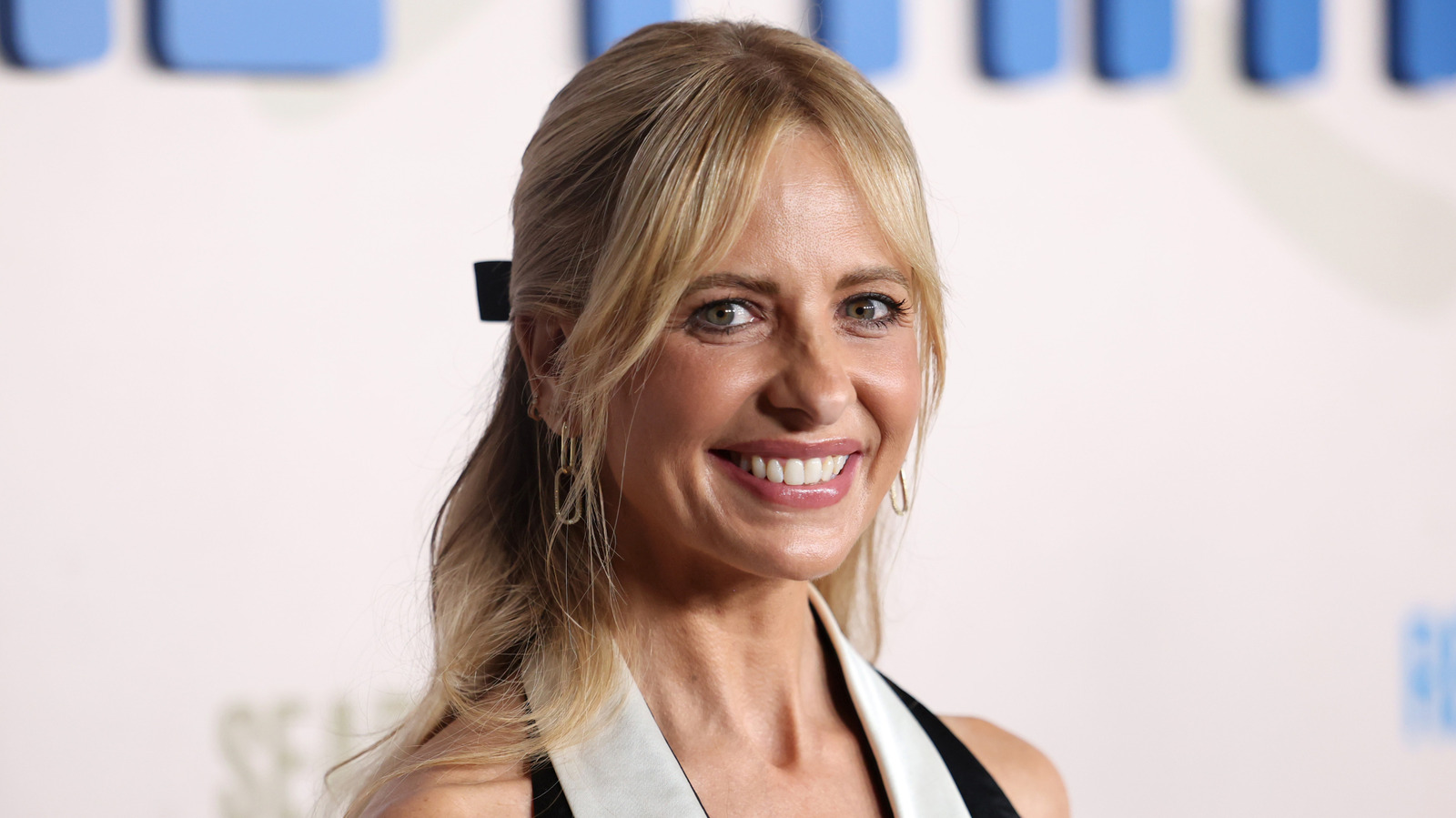 7 Times Sarah Michelle Gellar Rocked Leggy Looks