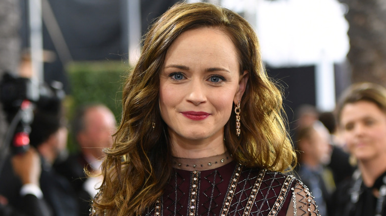 Alexis Bledel posing at the Screen Actors Guild Awards