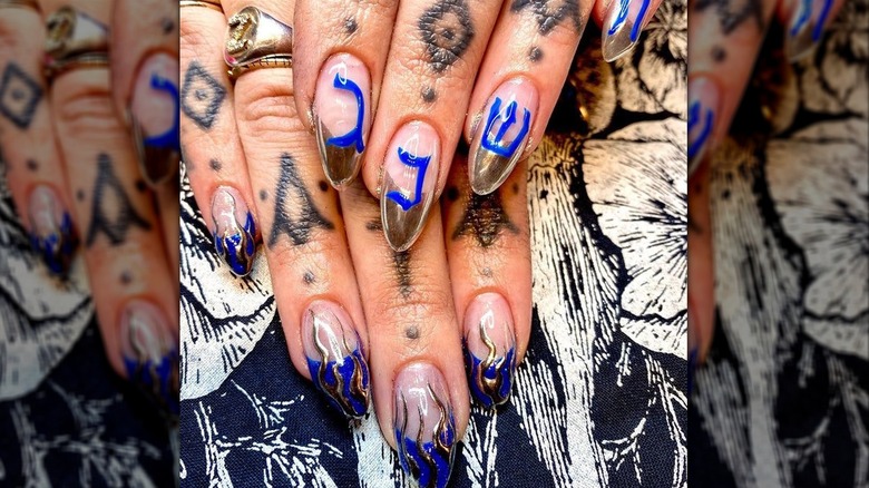 Hanukkah manicure
