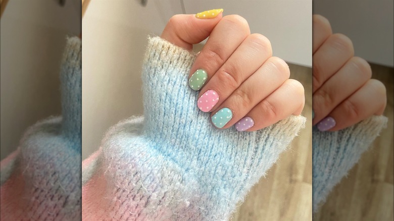 Pastel polka dot nails