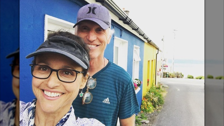 Brad Hall and Julia Louis-Dreyfus taking a vacation selfie