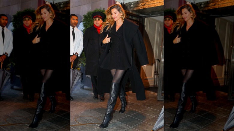 Gisele Bündchen in a black outfit in New York City in March 2024