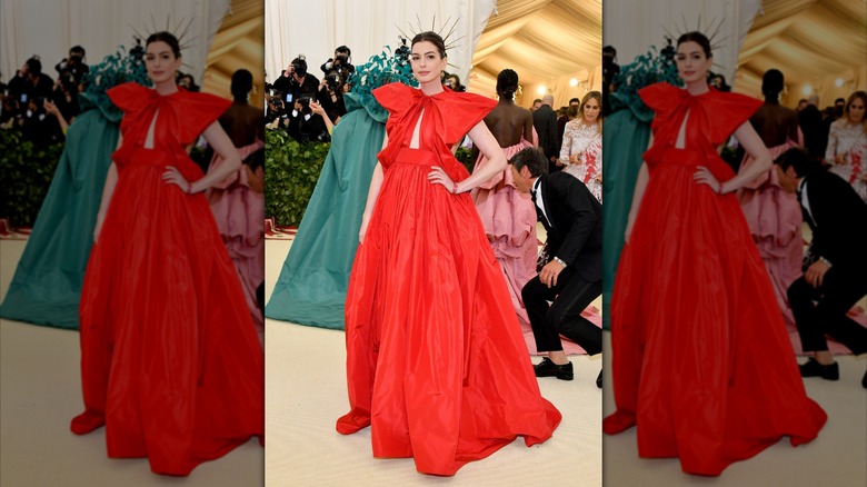 anne hathaway at the 2018 met gala