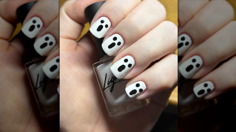 Ghost manicure