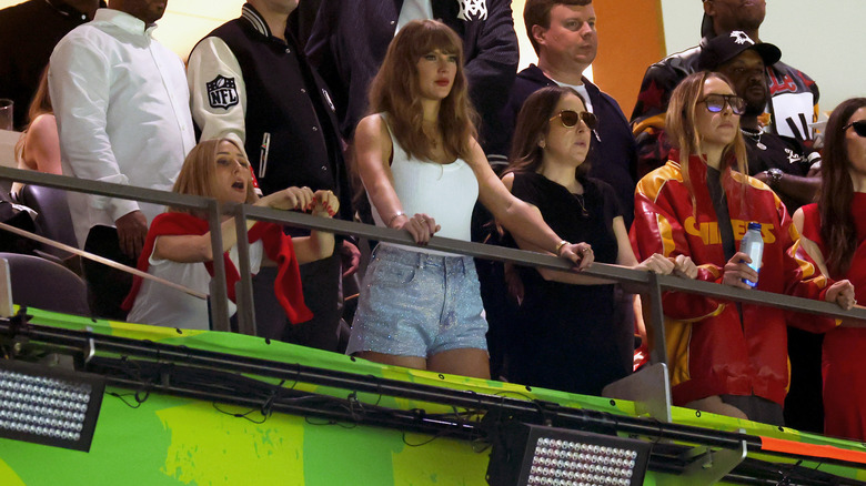 Ashley Avignone, Taylor Swift, Alana Haim and Este Haim attend Super Bowl LIX at Caesars Superdome on February 09, 2025 in New Orleans, Louisiana