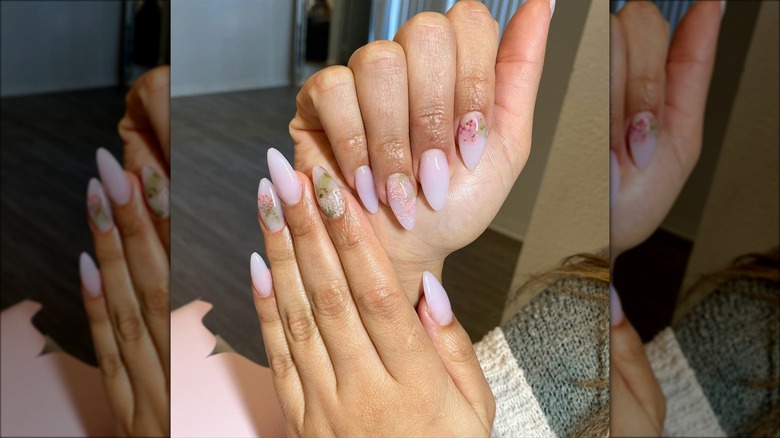 Milk bath and neutral nails