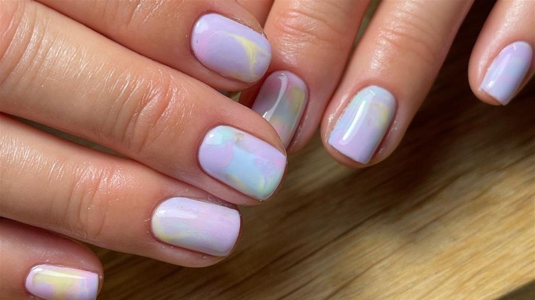 Marble nail art