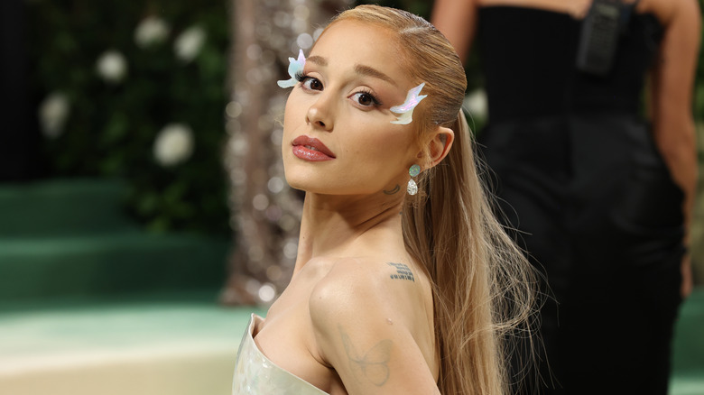 Ariana Grande at an event 