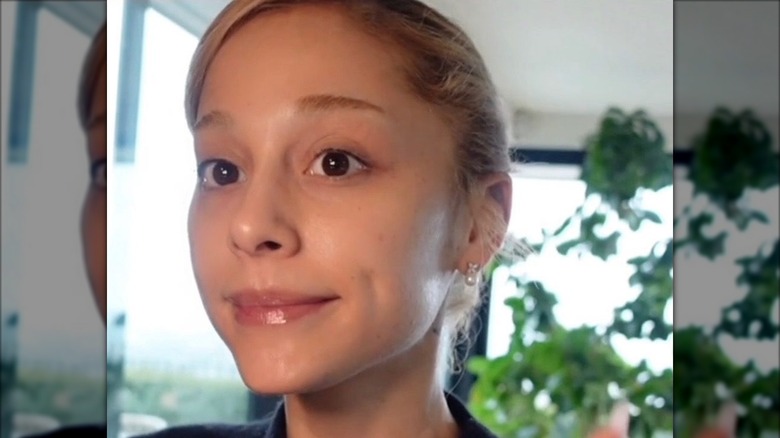 Ariana Grande posing without makeup