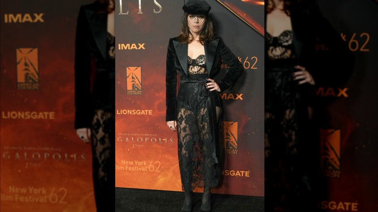 Aubrey Plaza in daring black lace outfit