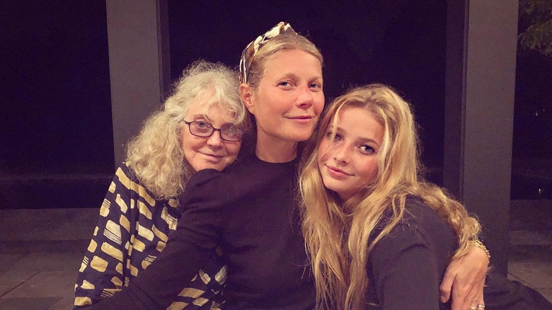 Blythe Danner, Gwyneth Paltrow, and Apple Martin