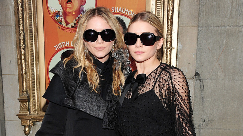 Olsen twins in sunglasses