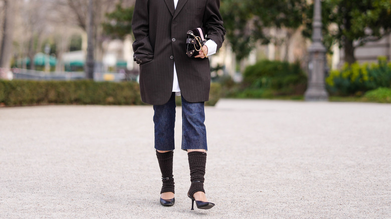 Model in capris and heels