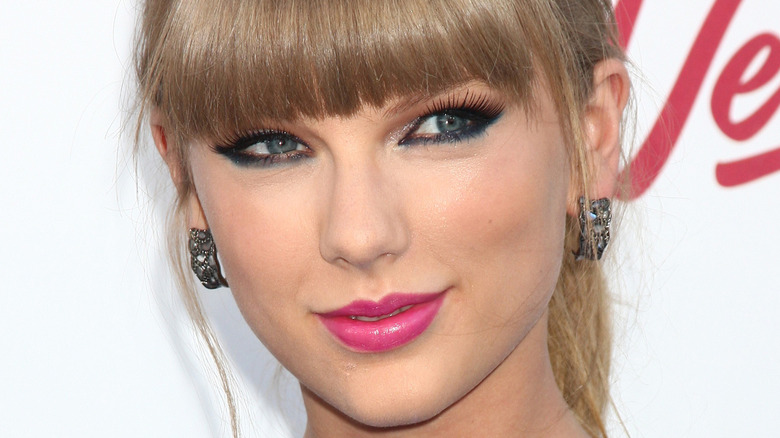 Taylor Swift close up