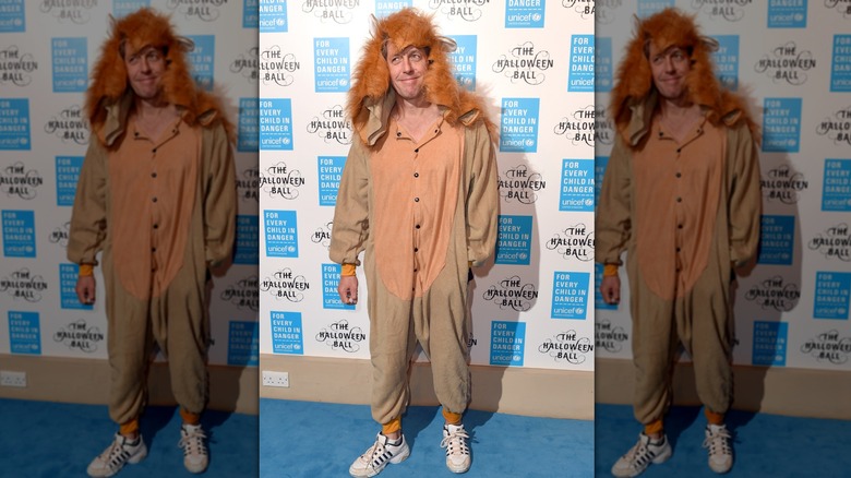 Hugh Grant as a lion in 2015
