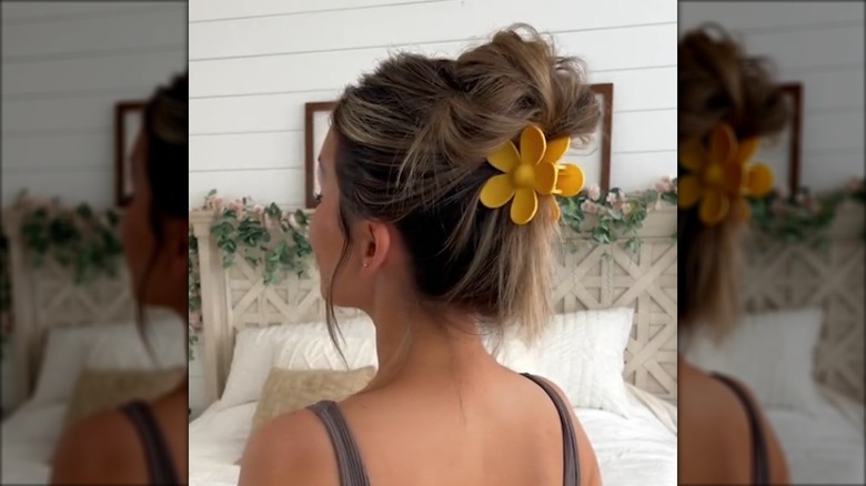 Floral claw clip hair