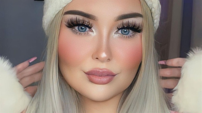 Woman wearing cold girl makeup