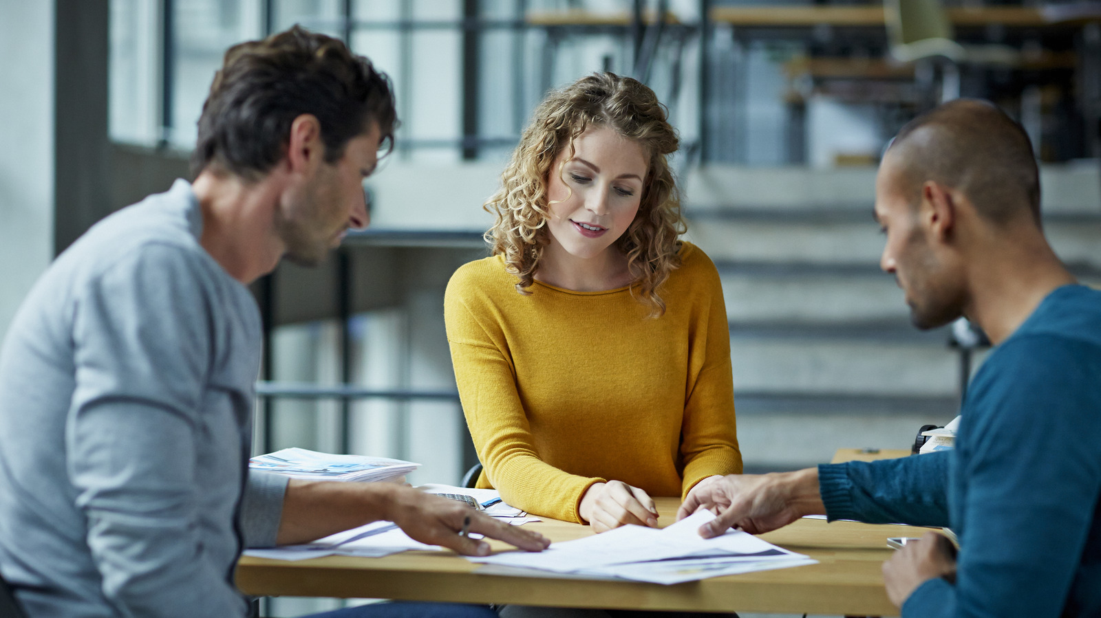 discussing-salary-with-co-workers-is-important-but-is-it-legal-an