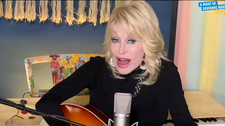 Dolly Parton performing virtually due to the COVID-19 pandemic
