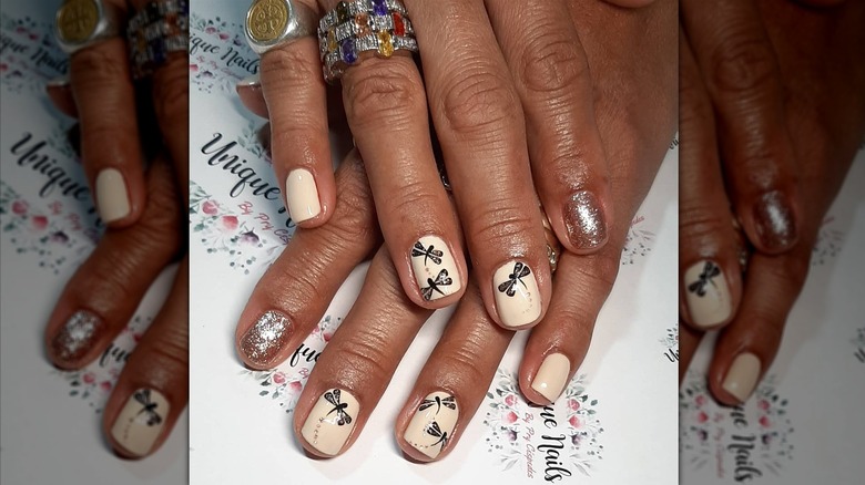 Eggnog nail art