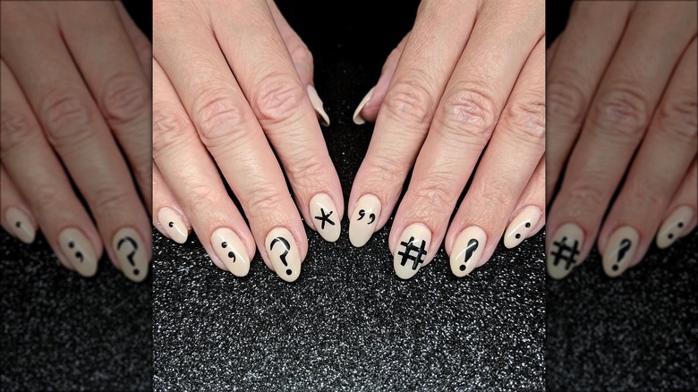 Punctuation nails