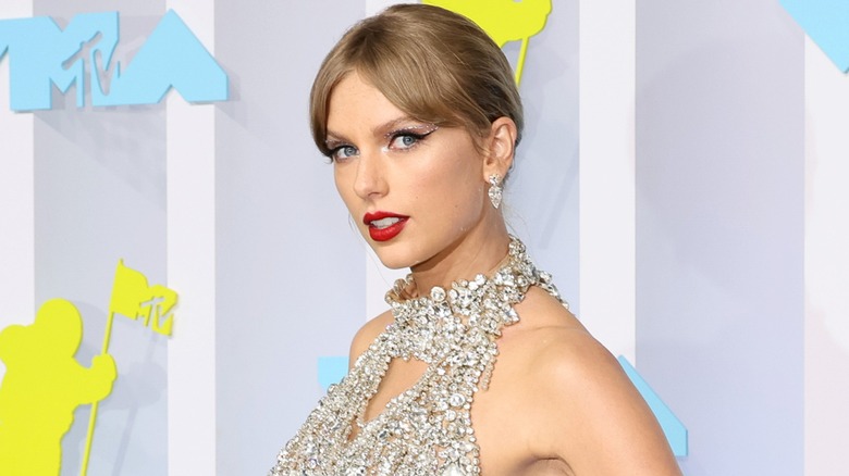 Taylor Swift red carpet
