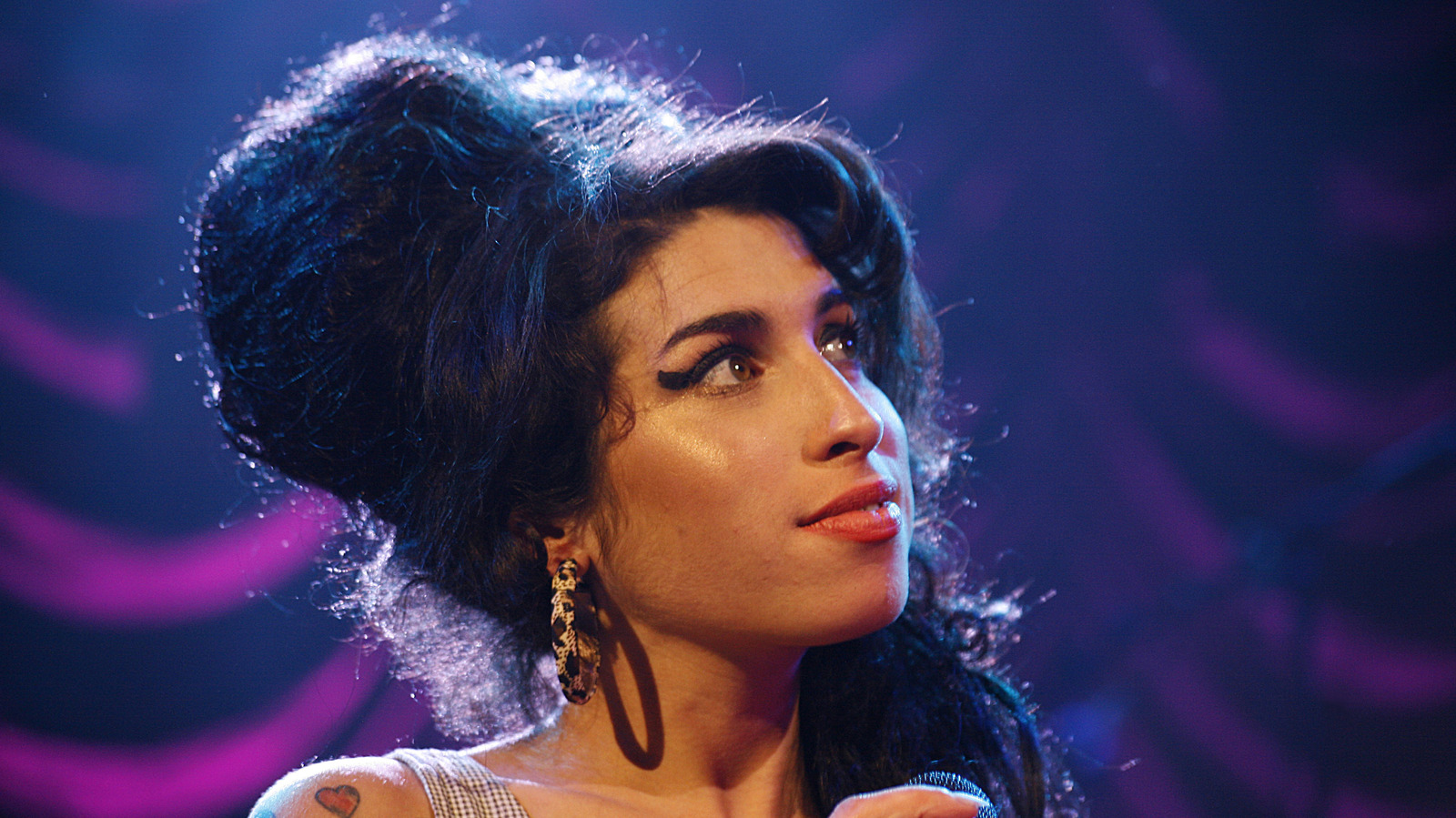 Eyeliner Through The Decades: How The Makeup Has Evolved With The Trends - Women