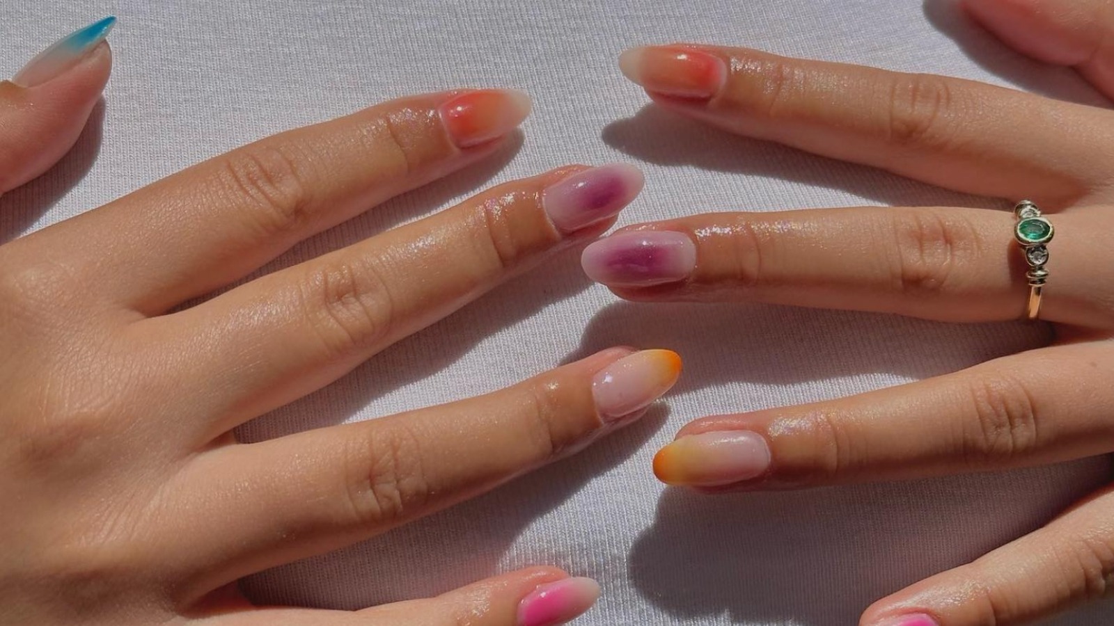 DIY nail polish using eyeshadow  Feminain