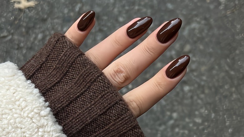 Almond nails