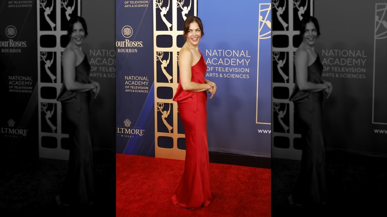 Kelly Thiebaud poses on the red carpet in 2025