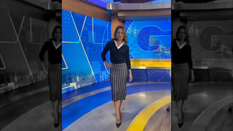 Ginger Zee posing on the GMA set on September 2022